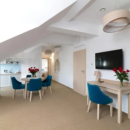 아파트 Astra - & Restaurant 오시비엥침