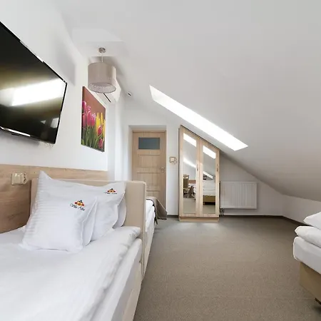 아파트 Astra - & Restaurant *