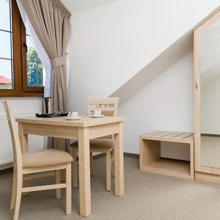 Astra - & Restaurant アパート