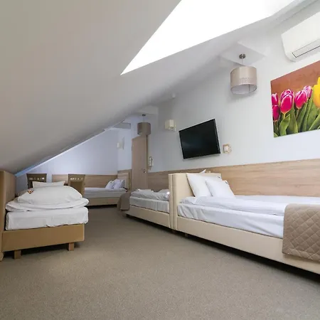 Astra - & Restaurant 아파트