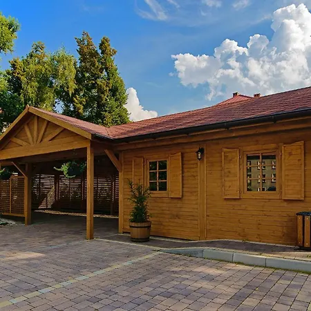 Astra - & Restaurant *