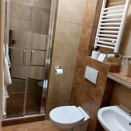 アパート Astra - & Restaurant オシフィエンチム