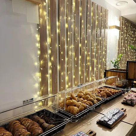 아파트 Astra - & Restaurant 오시비엥침