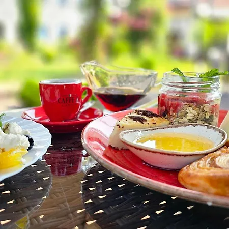 Astra - & Restaurant 아파트 *