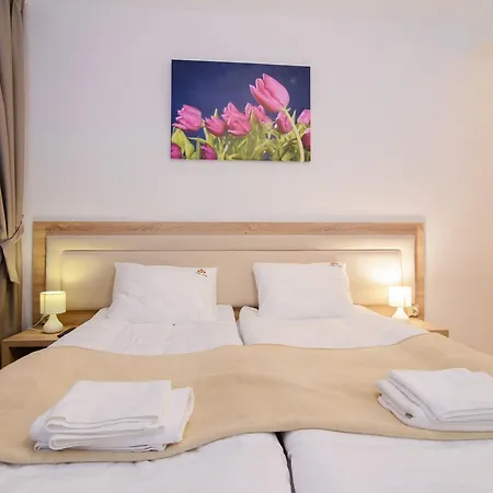 Astra - & Restaurant