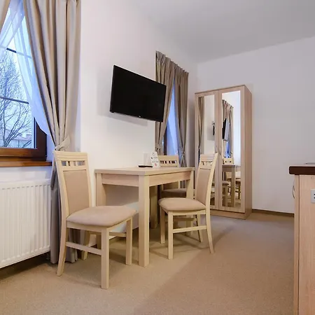 Astra - & Restaurant 오시비엥침