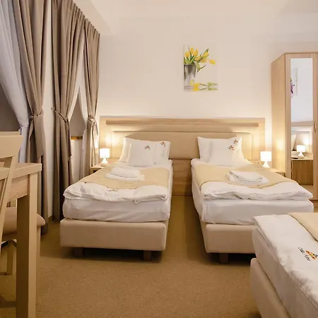 Astra - & Restaurant * オシフィエンチム