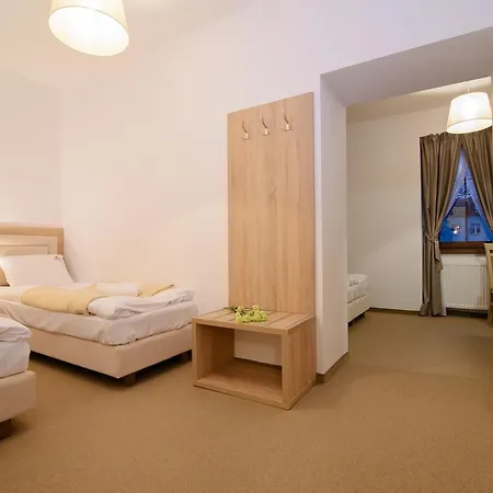 アパート Astra - & Restaurant オシフィエンチム