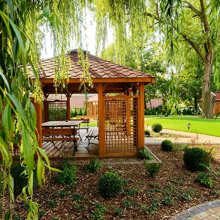 Astra - & Restaurant *