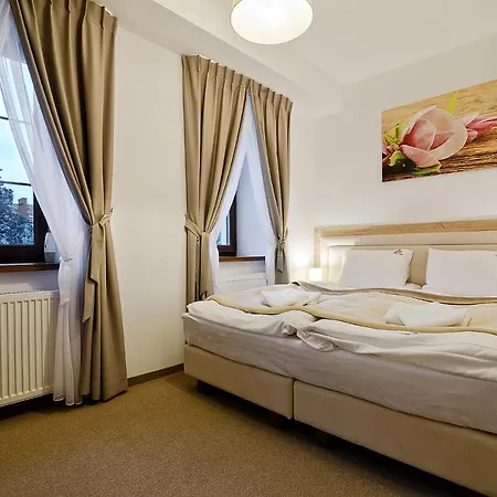 Astra - & Restaurant *