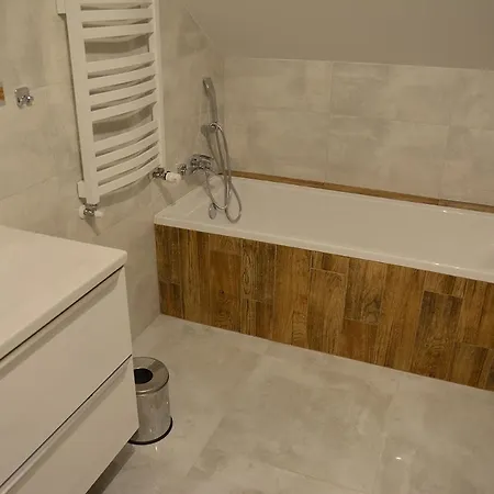 Astra - & Restaurant * 오시비엥침